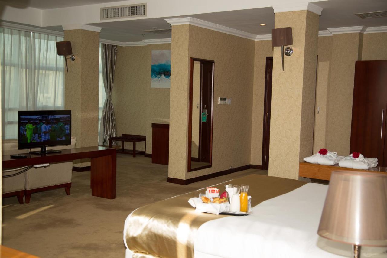 Hotel Diamante Luanda Exterior foto